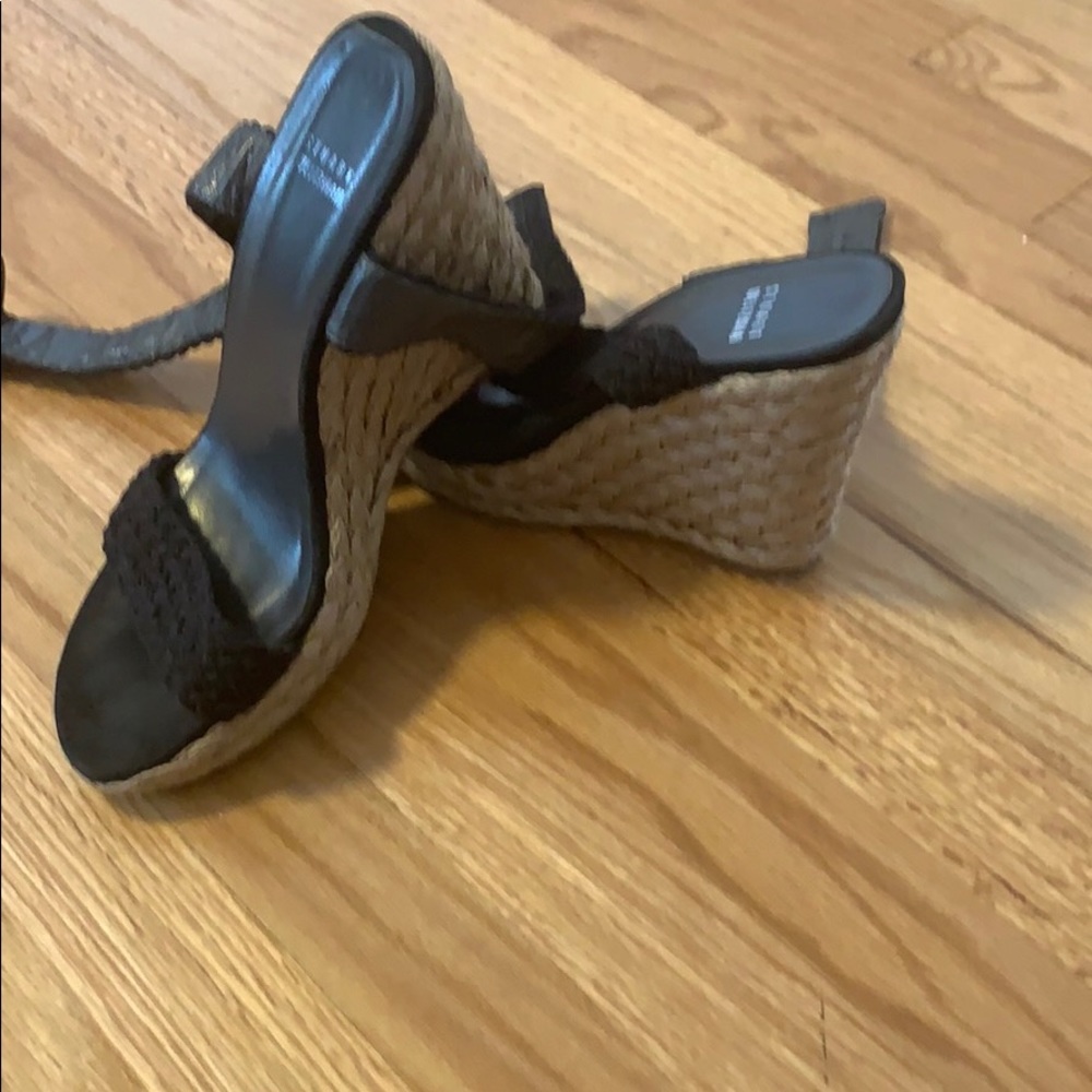 Stuart Weitzman - Picture 3 of 4